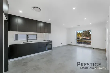 Property photo of 3 Malory Close Wetherill Park NSW 2164