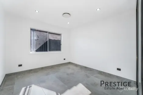 Property photo of 3 Malory Close Wetherill Park NSW 2164