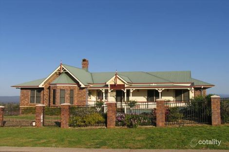 19 Timperley Dr, Highfields, QLD 4352