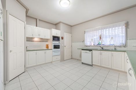 Property photo of 18 Grandview Boulevard Craigieburn VIC 3064