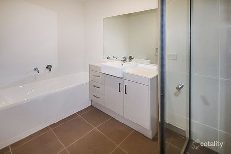 Property photo of 6 Nebula Lane Cranbourne East VIC 3977