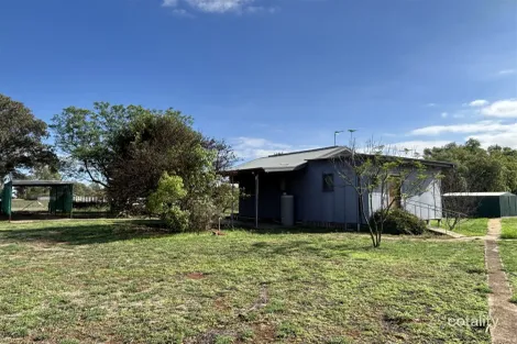 37 Rankin St, Oaklands, NSW 2646