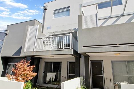 Property photo of 3 Axel Walk Cranbourne North VIC 3977