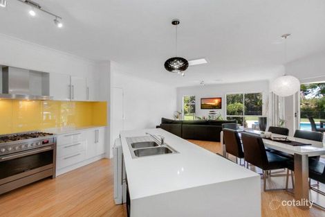 Property photo of 12 Mildred Avenue Manly Vale NSW 2093