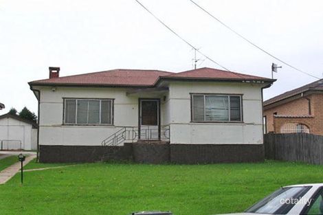 10 Third Ave N, Warrawong, NSW 2502