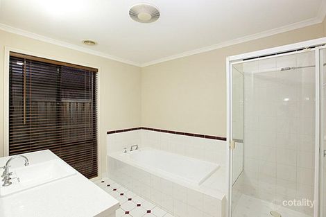 Property photo of 27 Portofino Crescent Point Cook VIC 3030