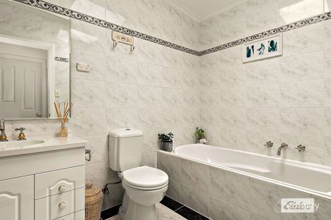 Property photo of 70 Wollybutt Road Engadine NSW 2233