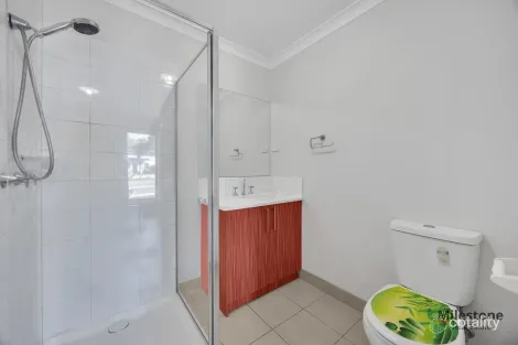 Property photo of 80 Innisfail Drive Point Cook VIC 3030