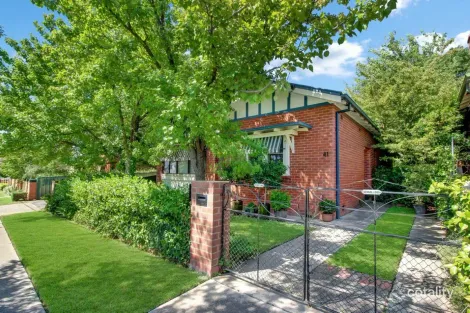 41 Collins St, Turvey Park, NSW 2650