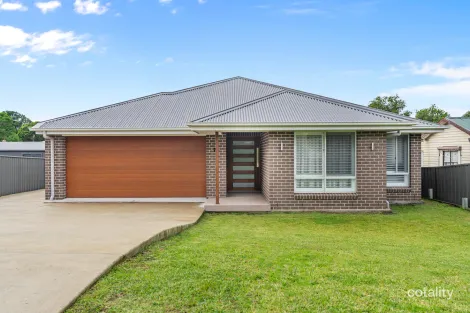 25 Leppington St, Wyong, NSW 2259
