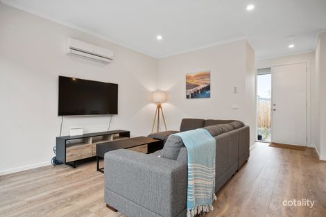 Property photo of 2/30 Broadway Capel Sound VIC 3940