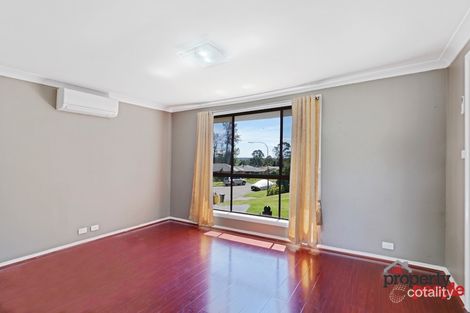 Property photo of 17 Emex Place Macquarie Fields NSW 2564
