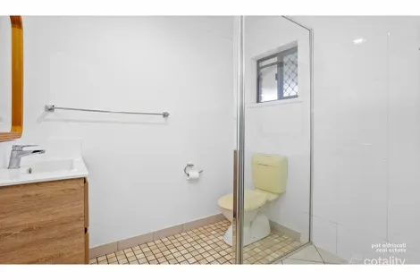 Property photo of 23 Brooks Street Gracemere QLD 4702