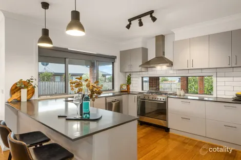 Property photo of 34 Couzens Lane Romsey VIC 3434