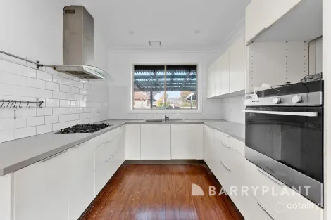 Property photo of 2 Ipswich Street St Albans VIC 3021