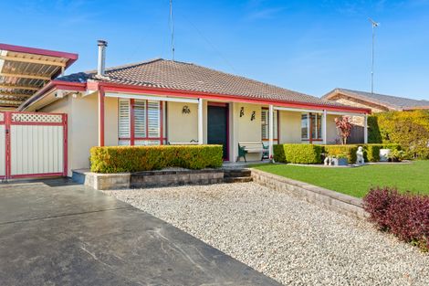 Property photo of 31 Alpine Circuit St Clair NSW 2759