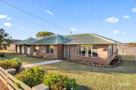 25 Jennifer Cres, Darling Heights, QLD 4350