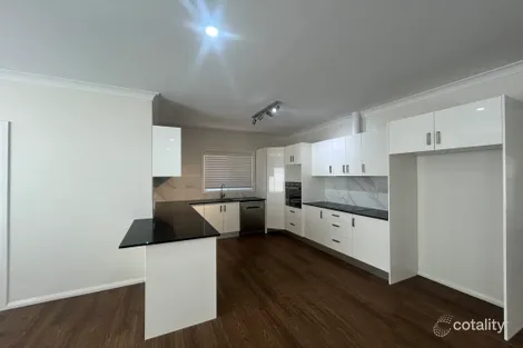 Property photo of 2/13 Cross Street Bathurst NSW 2795