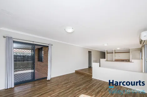 Property photo of 40 Rocklea Crescent Ellenbrook WA 6069