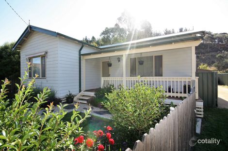 37 Foxlow St, Captains Flat, NSW 2623