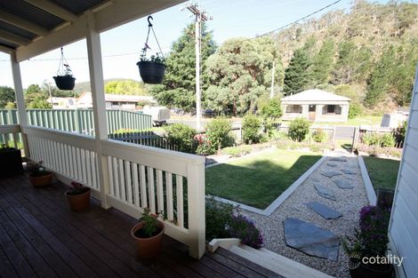 Property photo of 37 Foxlow Street Captains Flat NSW 2623