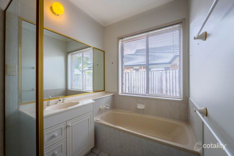 Property photo of 5 Wattlepark Lane Robina QLD 4226