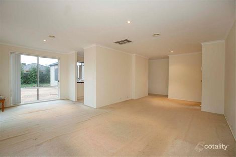 Property photo of 35 Kingfisher Drive Seabrook VIC 3028