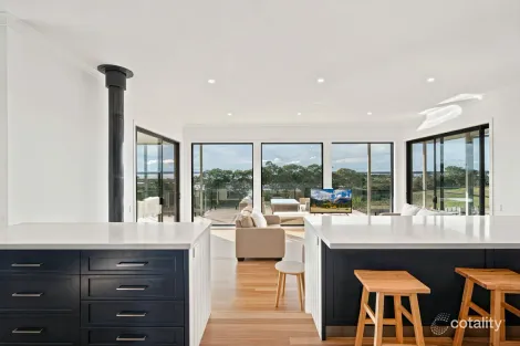 Property photo of 50 Fullarton Drive Paynesville VIC 3880