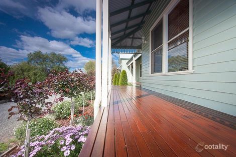 Property photo of 16 Bloomfield Road Gisborne VIC 3437