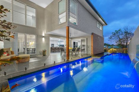 17 Rowton St, Holland Park, QLD 4121