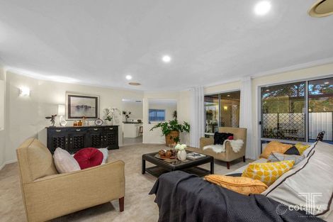 Property photo of 19 Pembridge Place Carindale QLD 4152