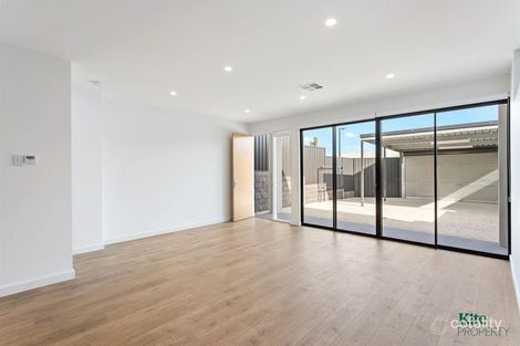Property photo of 37 Abercrombie Avenue Woodforde SA 5072