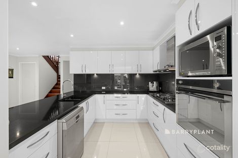 Property photo of 7 Ainsleigh Court Narre Warren VIC 3805