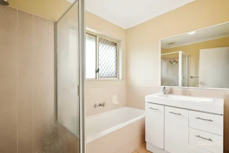 Property photo of 14 Greendale Court Strathpine QLD 4500