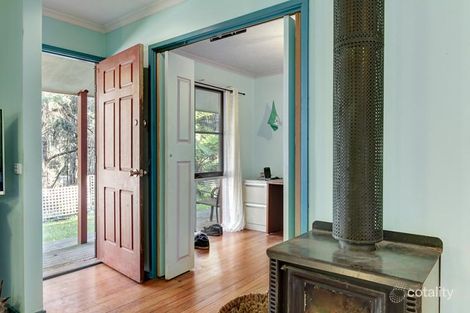 Property photo of 2 Waratah Way Cockatoo VIC 3781