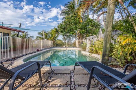 3/10 Coconut St, Holloways Beach, QLD 4878