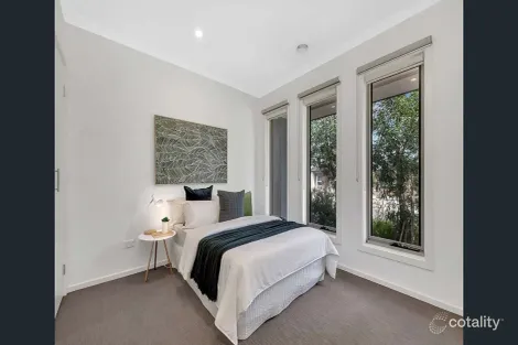 Property photo of 7 Dewpond Crescent Wollert VIC 3750
