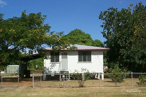 15 Fourth St, Home Hill, QLD 4806