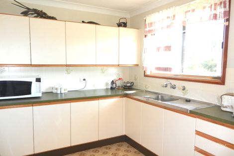 Property photo of 27 Noamunga Crescent Gwandalan NSW 2259