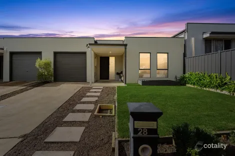28 Eric De Salis St, Macgregor, ACT 2615