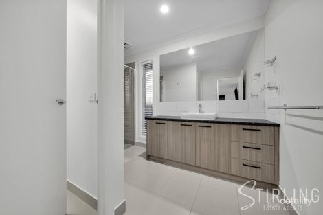 Property photo of 15 Edgar Avenue Cranbourne South VIC 3977