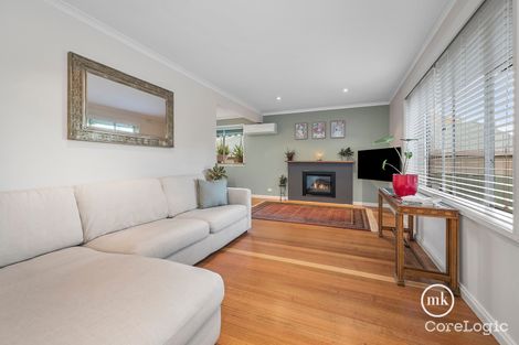 Property photo of 19 Medbury Avenue Watsonia VIC 3087