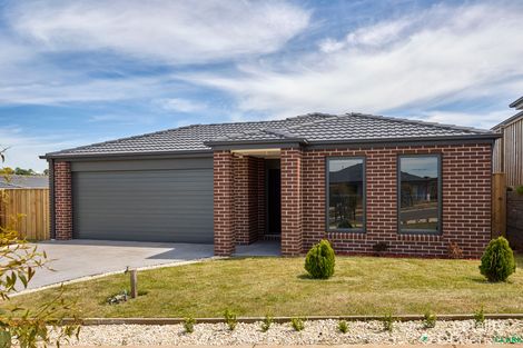 Property photo of 22 Redleaf Avenue Warragul VIC 3820