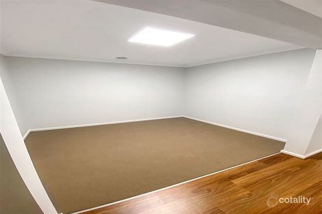 Property photo of 5 Hutchison Road Mambourin VIC 3024