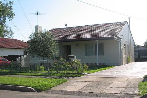 17 Fountain Ave, Croydon Park, NSW 2133