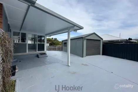 Property photo of 8 Alexander Avenue Caves Beach NSW 2281