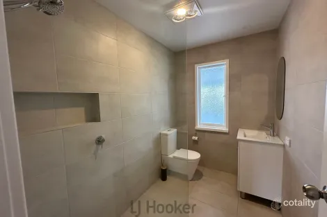 Property photo of 8 Alexander Avenue Caves Beach NSW 2281