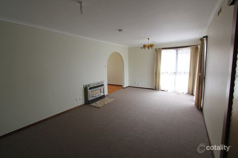 Property photo of 6 Elinand Street Wendouree VIC 3355