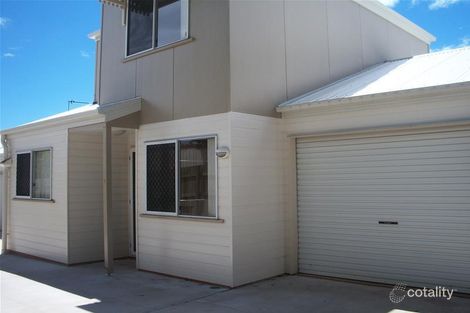 Property photo of 2/8 Allom Street South Toowoomba QLD 4350