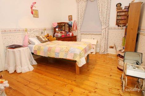 Property photo of 4 Olive Grove Frankston VIC 3199